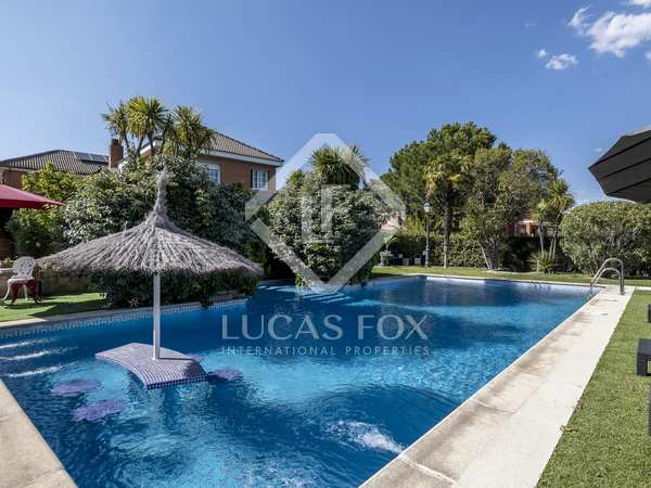 839m² house / villa with 1,600m² garden for sale in Boadilla Monte