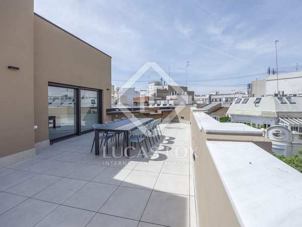 50m² penthouse with 100m² terrace for rent in Gran Vía