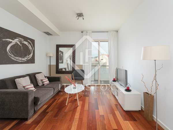 85m² apartment with 6m² terrace for sale in Eixample Right