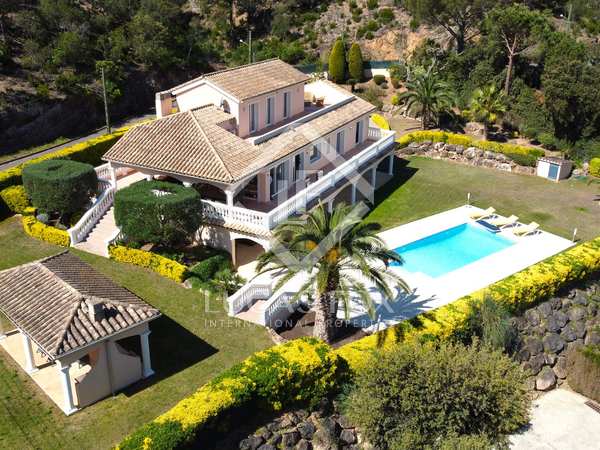 397m² house / villa for sale in Santa Cristina, Costa Brava