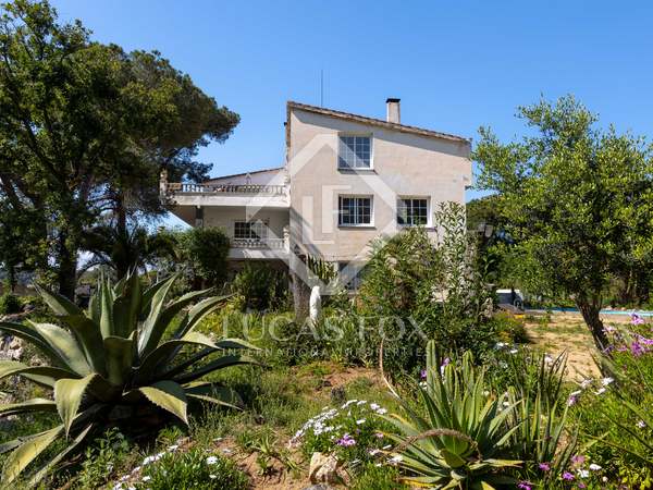 693m² country house for sale in Vilassar de Dalt, Barcelona