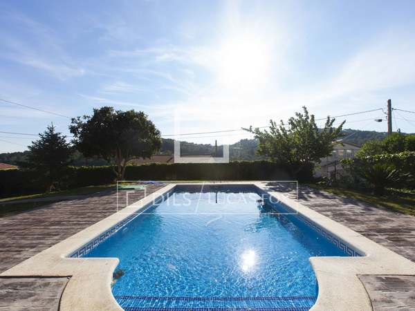 Family home on large plot for sale in Olivella