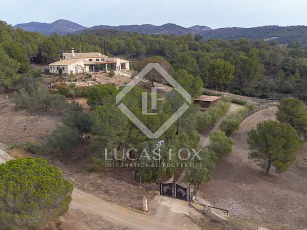 Casa di campagna di 430m² in vendita a Alt Empordà, Girona
