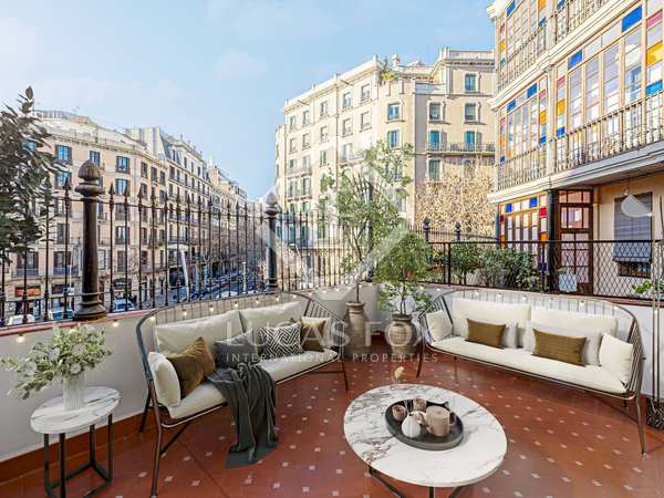 118m² apartment with 32m² terrace for sale in Eixample Right