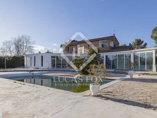 Casa / villa de 650m² con 2,300m² de jardín en venta en Boadilla Monte
