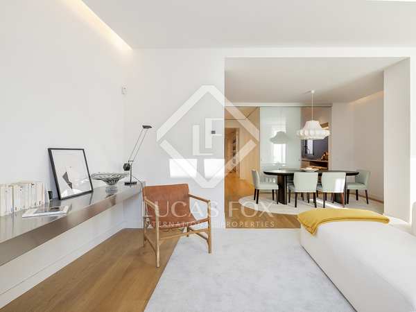 Квартира 218m² на продажу в Правый Эшампле, Барселона