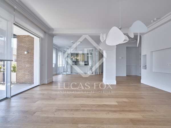333m² apartment for sale in Castellana, Madrid