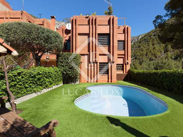 158m² house / villa for sale in Rat-Penat, Barcelona