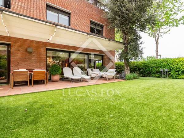Дом / вилла 398m² на продажу в Golf-Can Trabal, Барселона
