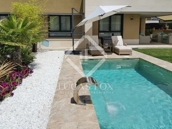 397m² house / villa with 100m² garden for sale in La Moraleja