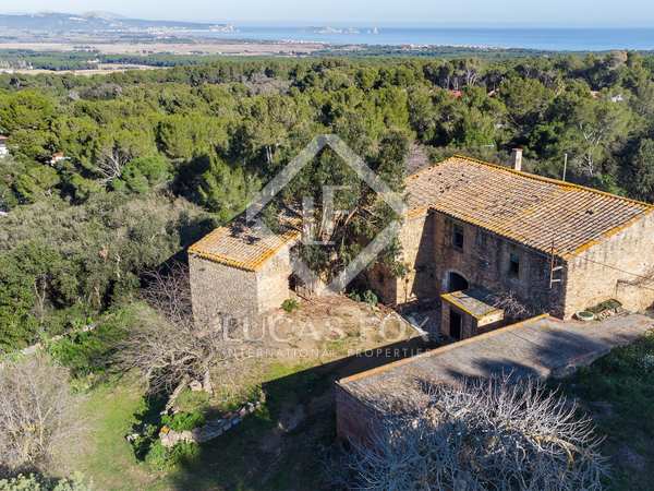 Landhuis van 589m² te koop in Baix Emporda, Girona