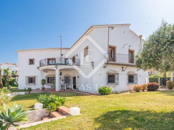 595m² house / villa for sale in El Candado, Málaga