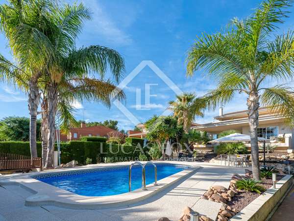 341m² house / villa for sale in Urb. de Llevant, Tarragona