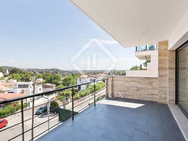 Huis / villa van 256m² te koop in Montemar, Barcelona