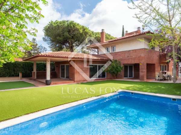 Villa van 300m² te koop in Sant Cugat, Barcelona