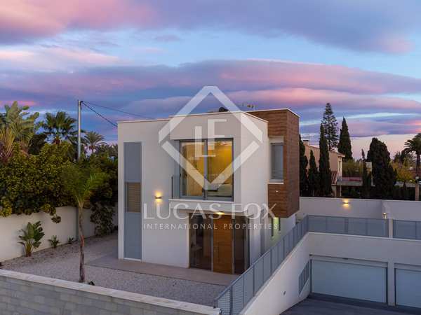 casa / villa de 275m² con 400m² de jardín en venta en Playa San Juan