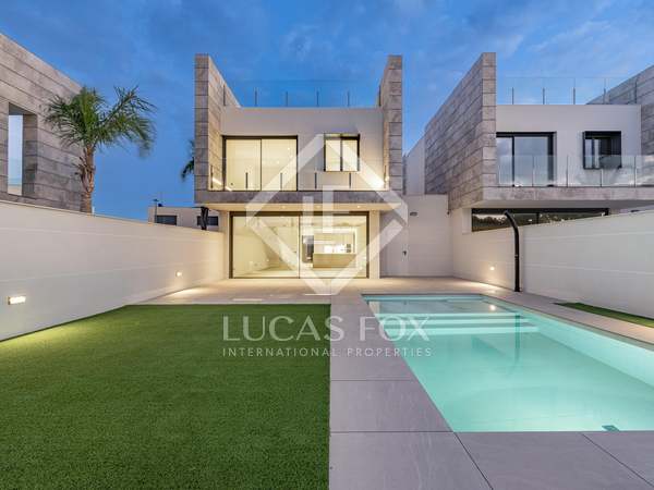 Villa van 291m² te koop in Cambrils, Tarragona