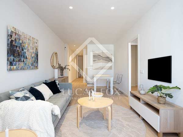 90m² apartment with 6m² terrace for sale in Eixample Right