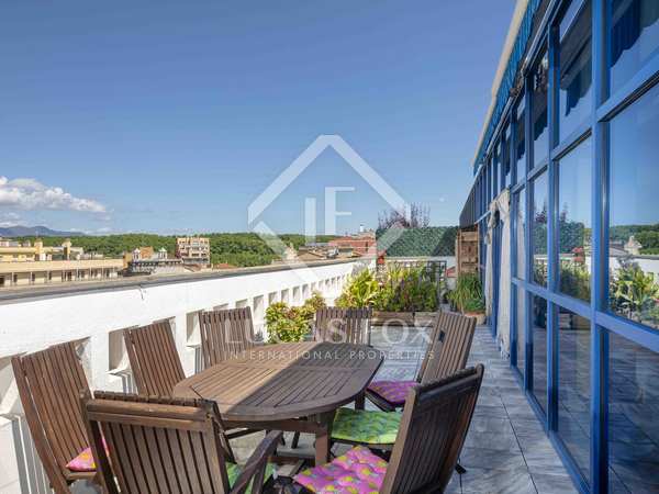 154m² penthouse with 51m² terrace for sale in Barri Vell