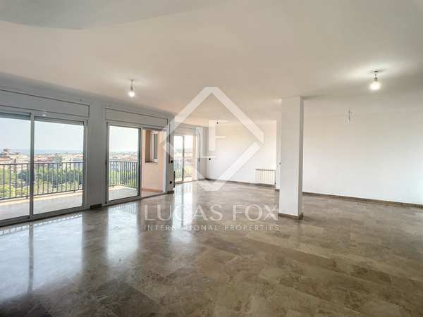 328m² apartment with 80m² terrace for sale in Mataro