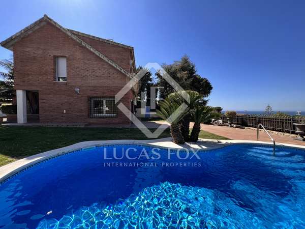 339m² house / villa with 496m² garden for sale in Caldes d'Estrac