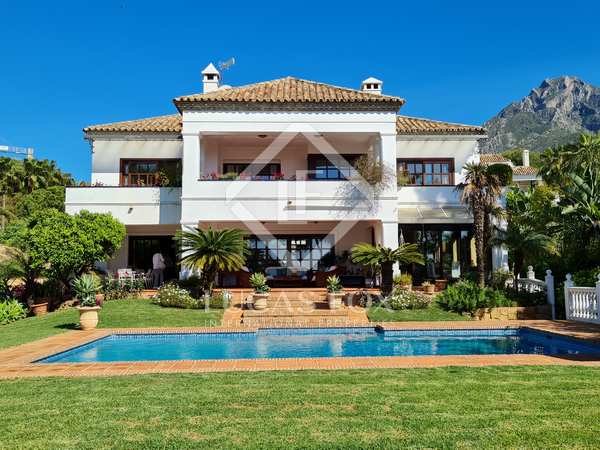 696m² house / villa with 114m² terrace for sale in Golden Mile
