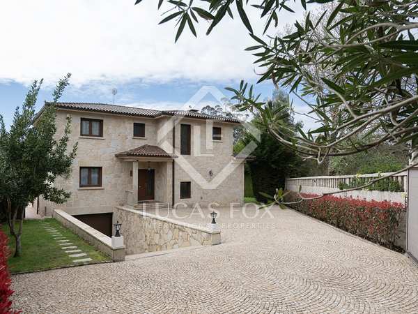 Casa / villa di 360m² in vendita a Pontevedra, Galicia