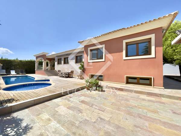 Casa / vil·la de 524m² en venda a Playa Muchavista, Alicante