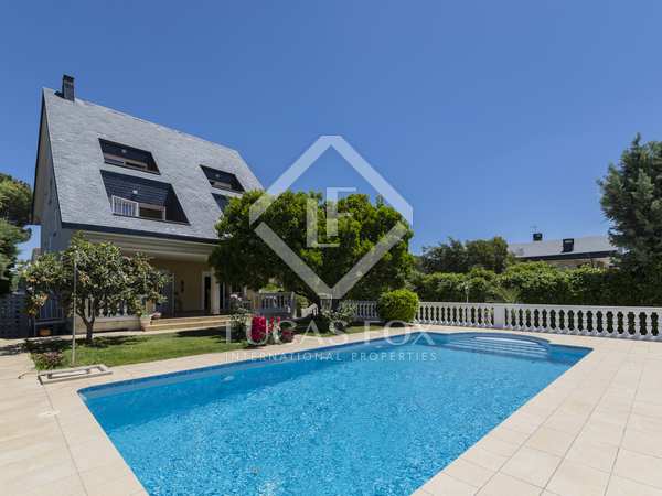 Villa van 571m² te koop in Pozuelo, Madrid