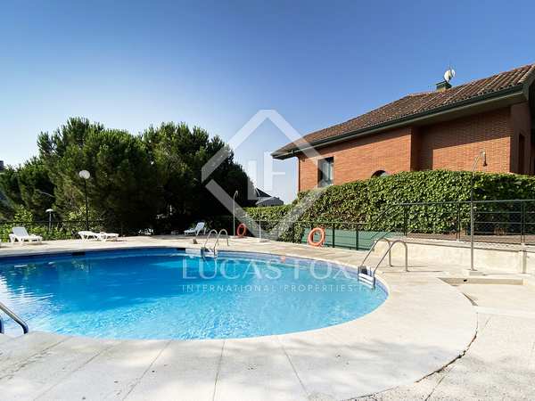280m² house / villa for sale in Torrelodones, Madrid