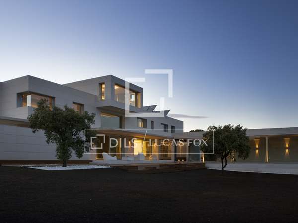 Casa / Vila de 700m² à venda em Ciudalcampo, Madrid