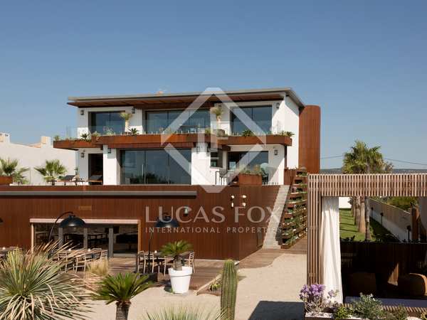 Casa / villa di 400m² con giardino di 2,000m² in vendita a South France