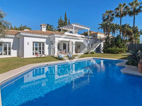 Huis / villa van 383m² te koop in Sierra Blanca