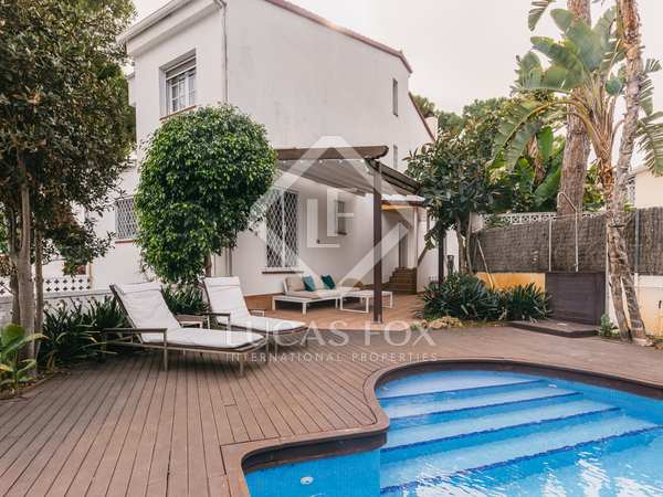 Casa / villa di 380m² in affitto a La Pineda, Barcellona