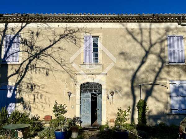 Maison de campagne de 900m² a vendre à Montpellier avec 53,000m² de jardin