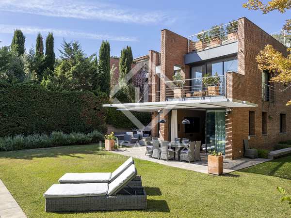 Casa / villa de 641m² con 538m² de jardín en venta en Pedralbes