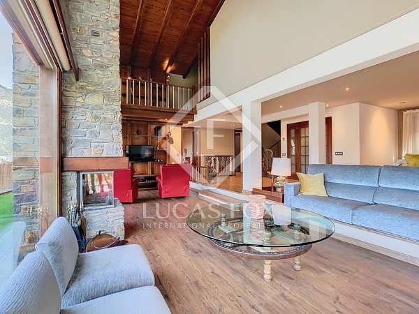 Villa van 445m² te koop met 300m² Tuin in Escaldes, Andorra
