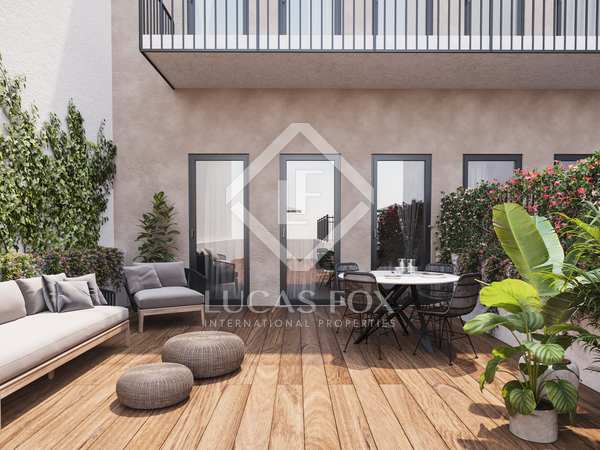55m² apartment with 63m² terrace for sale in Eixample Left