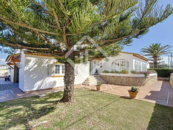 274m² house / villa with 930m² garden for sale in Ciutadella