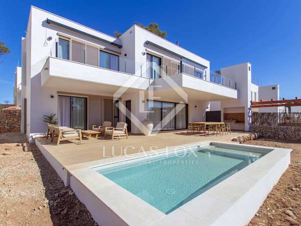 Villa van 194m² te koop met 171m² Tuin in Mercadal, Menorca