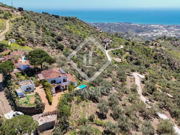 428m² country house for sale in Axarquia, Málaga