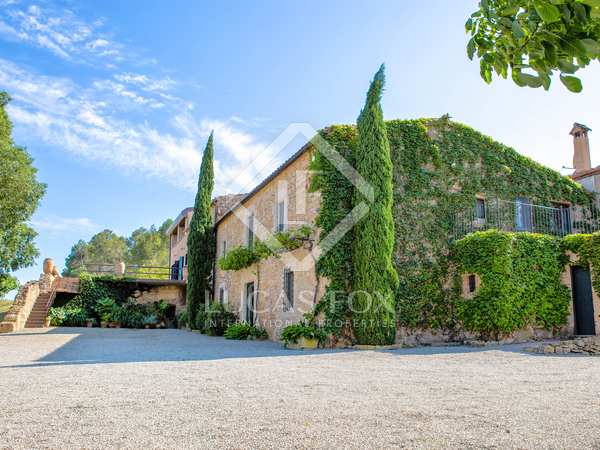 997m² country house with 250m² terrace for sale in Baix Empordà