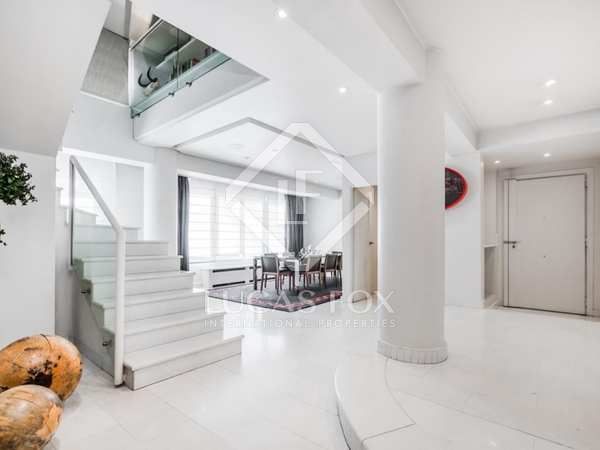 Apartment for sale in Almagro, Madrid