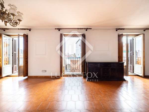 180m² apartment for sale in Justicia, Madrid
