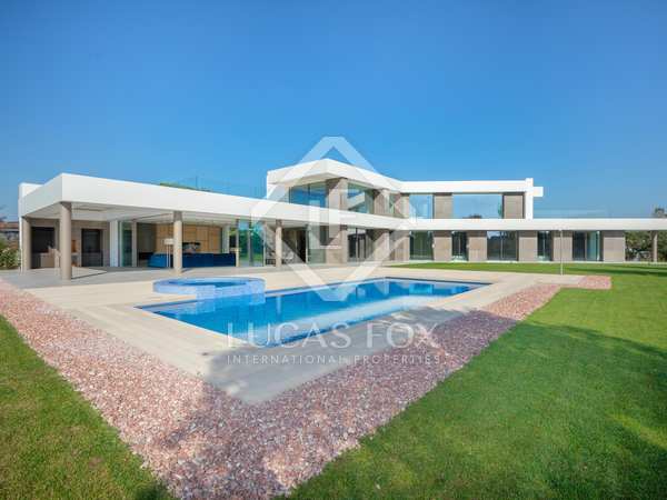 Casa de campo com golf de 1,415m² à venda em PGA, Girona