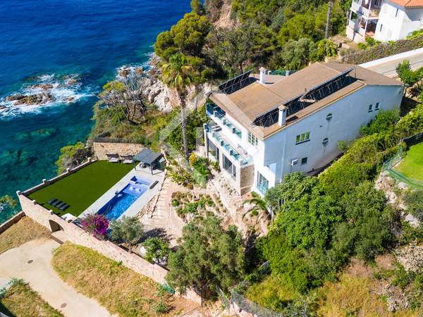 609m² hus/villa till salu i Lloret de Mar / Tossa de Mar