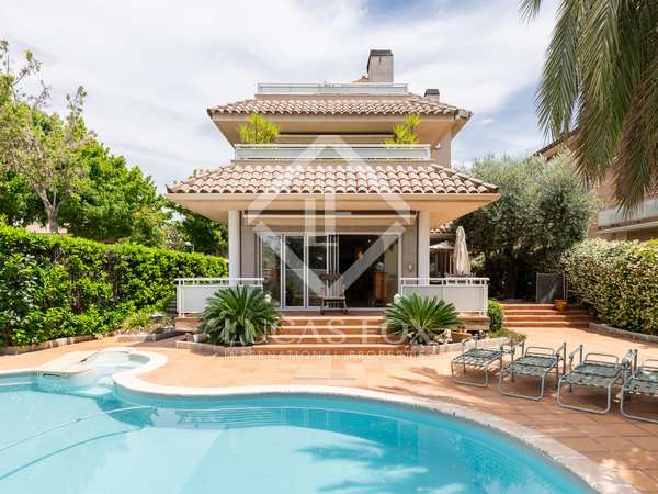 Villa van 566m² te koop in Mirasol, Barcelona