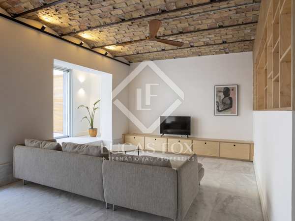 Квартира 200m², 140m² террасa аренда в Гран Виа, Валенсия