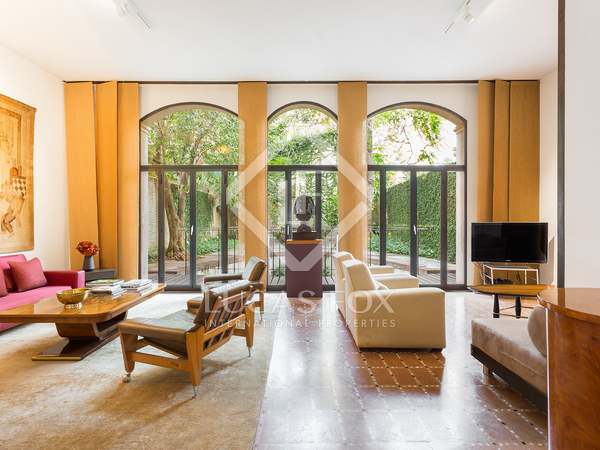 640m² house / villa with 150m² garden for sale in Sant Gervasi - Galvany