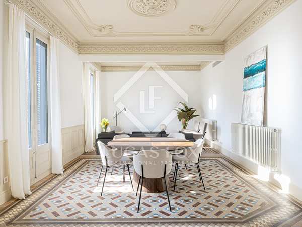 188m² apartment with 18m² terrace for sale in Eixample Right